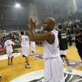 Ο Chris Monroe και οι υπόλοιποι παίκτες του ΠΑΟΚ ευχαριστούν τον κόσμο για την συμπαράστασή του 