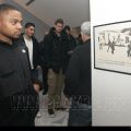O D.J. Cooper μπροστά στην πρώτη φωτογραφία μπάσκετ που έχει καταγραφεί στην Ελλάδα