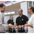 Μπάνε Πρέλεβιτς και Νίκος Σταυρόπουλος συνομιλούν με τον Λουκά Μαυροκεφαλίδη