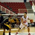 Ο Γιάννης Δεμερτζής με αντίπαλο τον Torin Green