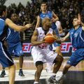 Ο Chris Monroe ανάμεσα σε Κυρίτση, Palacio, Sundov και Gustas