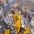 Εντυπωσιακό κάρφωμα του Robert Dozier μπροστά στον Kashirov