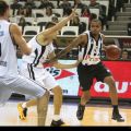 Ο D.J. Cooper σε μία προσπάθειά του στο παιχνίδι με την Nizhny Novgorod