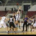 Το εναρκτήριο jump ball του αγώνα