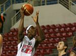 O Robert Dozier αφήνει εντυπωσιακά την μπάλα στο καλάθι της Καβάλας