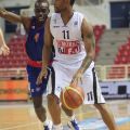 O Justin Gray σε προσπάθειά του με αντίπαλο τον Anderson