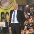 Και ο πάγκος του ΠΑΟΚ έζησε με ένταση το παιχνίδι