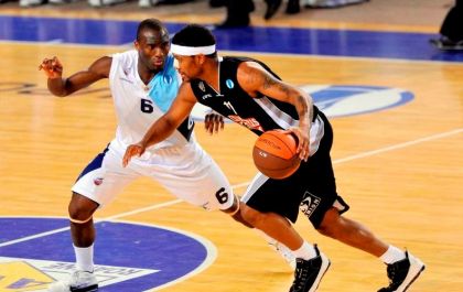 O Justin Gray στην τελευταία νίκη του ΠΑΟΚ στη Γαλλία και στον αγώνα με τη Roanne