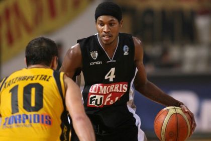 O Rawle Marshall  σε μία προσπάθειά του