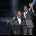 Apostolos Ikonomidis honors Bane Prelevic, captain of PAOK team that won Korac Cup in 1994