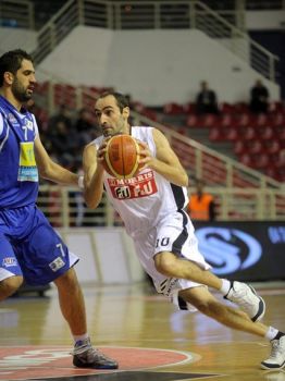 Ο Γιάννης Καλαμπόκης ήταν ο πρώτος σκόρερ του αγώνα