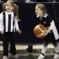 Τα πιτσιρίκια έκλεψαν και πάλι την παράσταση