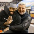 Lucky Jones and PAOK BC team manager Telis Zournatsidis 